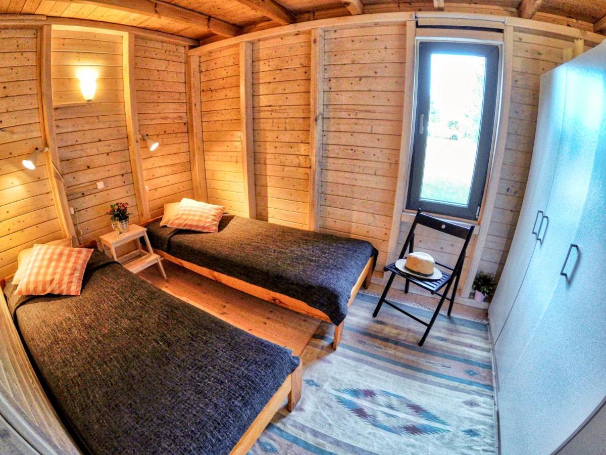 Zielone Wakacje Kusin, Domki Jednorodzinne Karnice Exterior foto